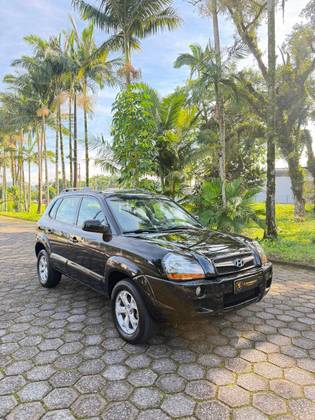 HYUNDAI TUCSON 2.0 MPFI GLS 16V 143CV 2WD GASOLINA 4P AUTOMÁTICO HYUNDAI TUCSON 2.0 MPFI GLS 16V 143CV 2WD GASOLINA 4P AUTOMÁTICO